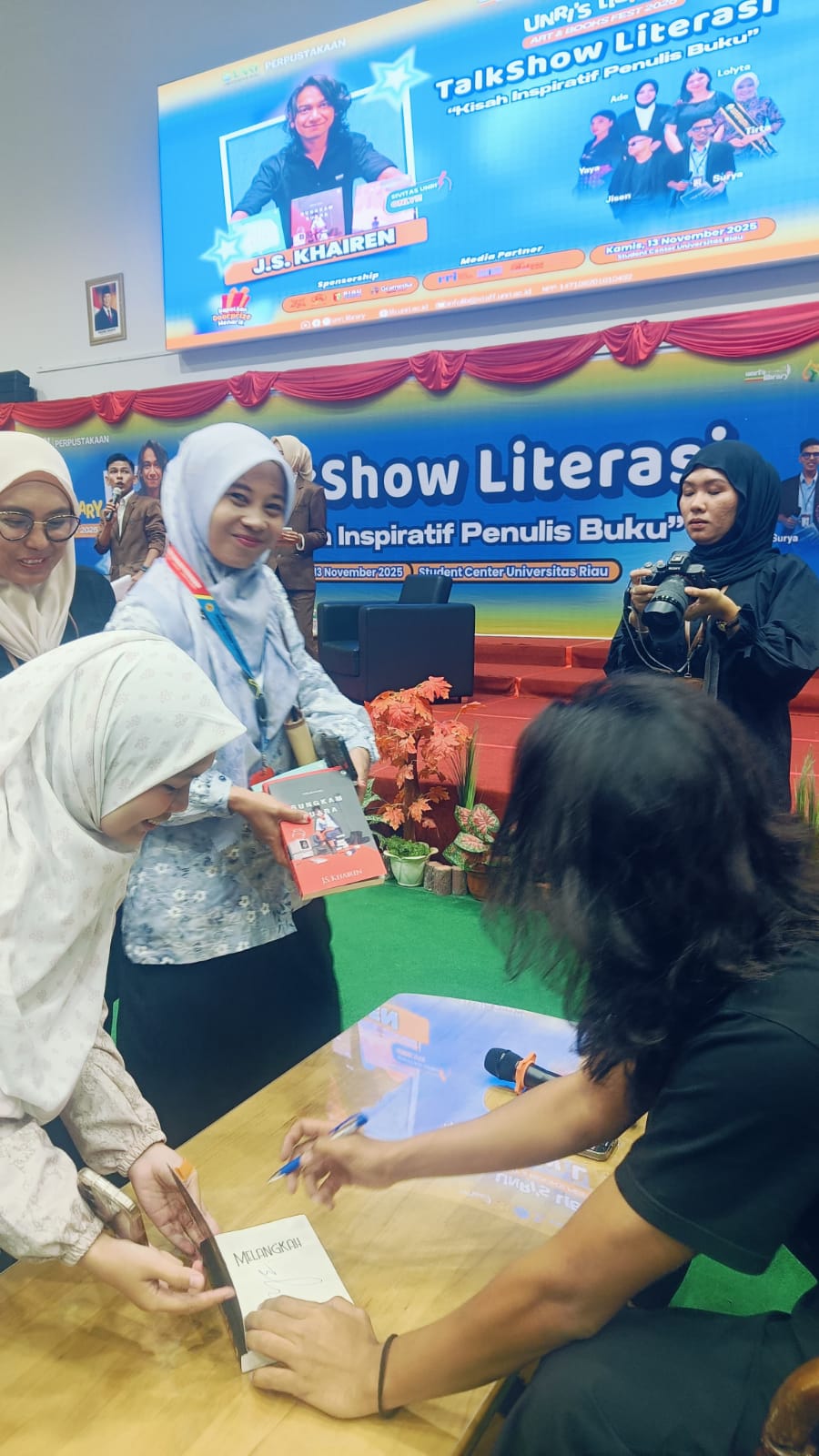 Undangan Kegiatan UNRIs Library Art and Book Fest 2025